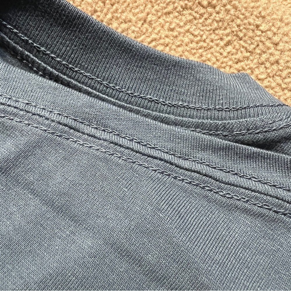 NWT Eddie Bauer V-Neck Short Sleeve Tee Size XL Graphite - Picture 5 of 6